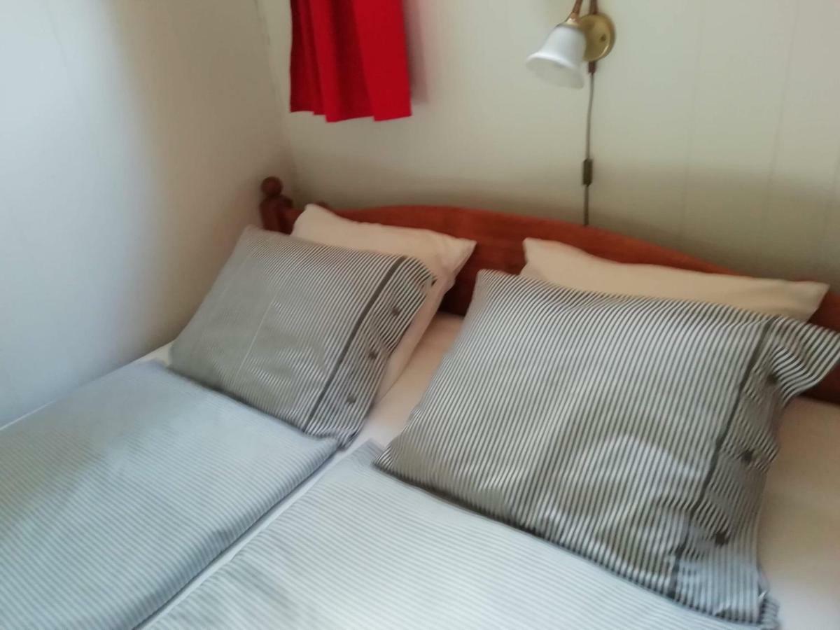 Вилла Vakantiehuis Lillstugan I Sverige Gustavsstrom Экстерьер фото